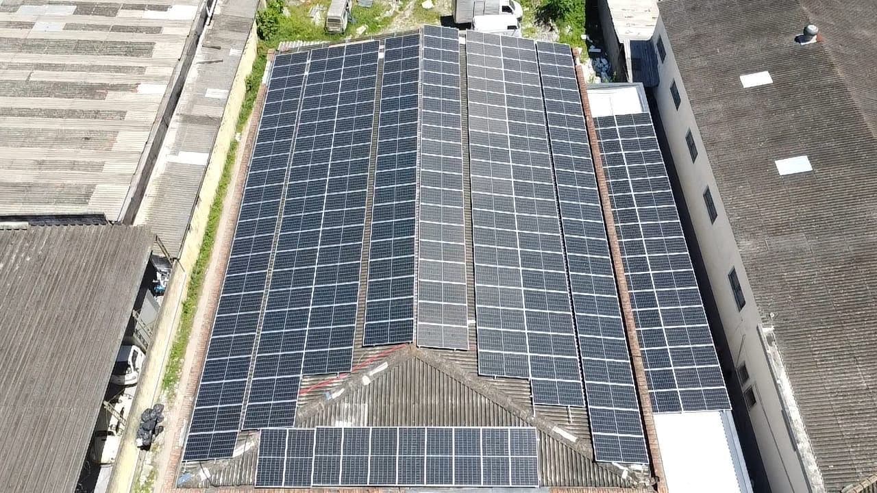 Energia fotovoltaica industrial, instalação da Tech GD (14)
