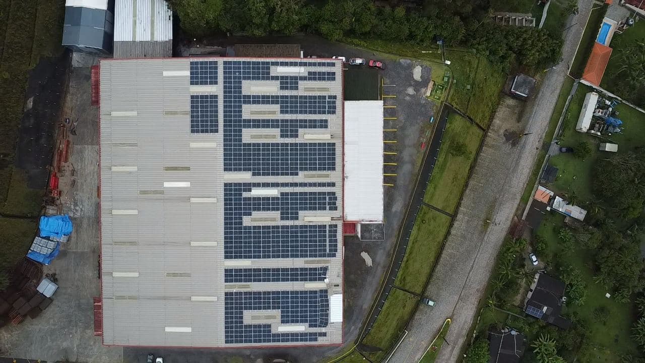 Energia fotovoltaica industrial, instalação da Tech GD (6)