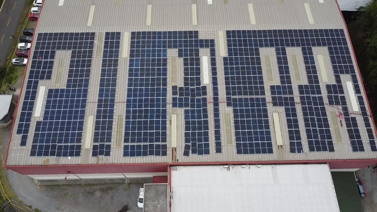 Energia fotovoltaica industrial, instalação da Tech GD (9)